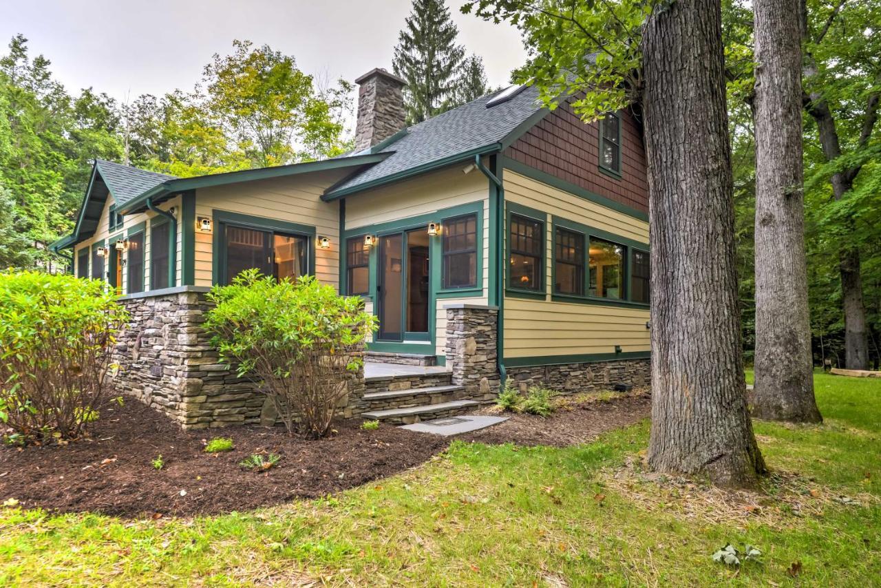 Holiday home Sugar Berry-remodeled Craftsman Home! Laughlintown