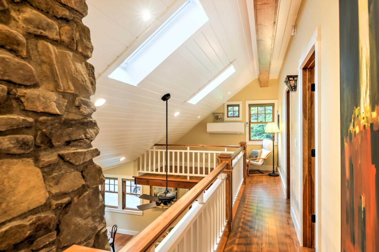 Holiday home Sugar Berry-remodeled Craftsman Home! Laughlintown